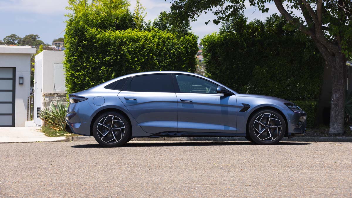 2025 BYD Seal 登陆大马：双车型可选、售价从RM 171,800起！