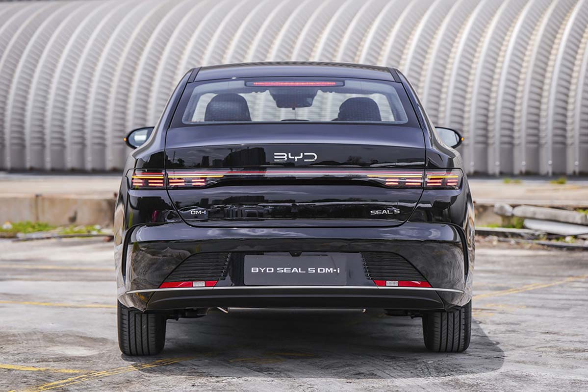 BYD Seal 5 DM-i 登陆泰国：1.5L PHEV 系统最大马力218 PS！