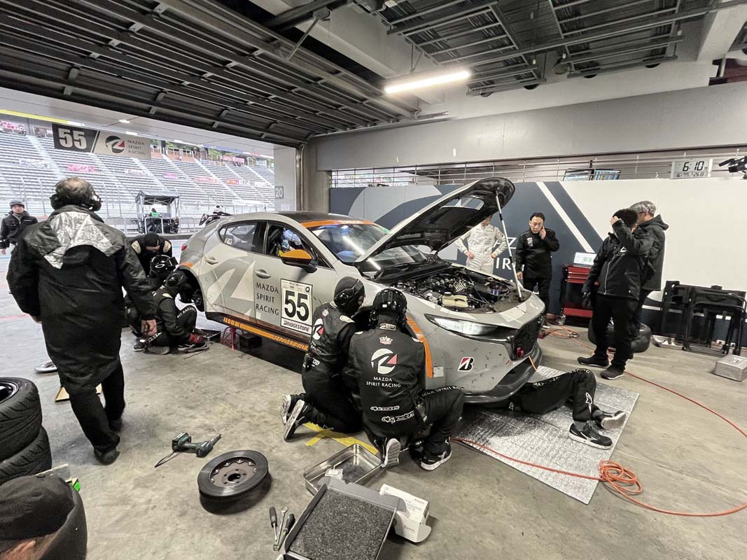 MAZDA SPIRIT RACING MAZDA3 概念车登陆东京，2.5L 涡轮引擎压榨 300 Hp 最大马力！