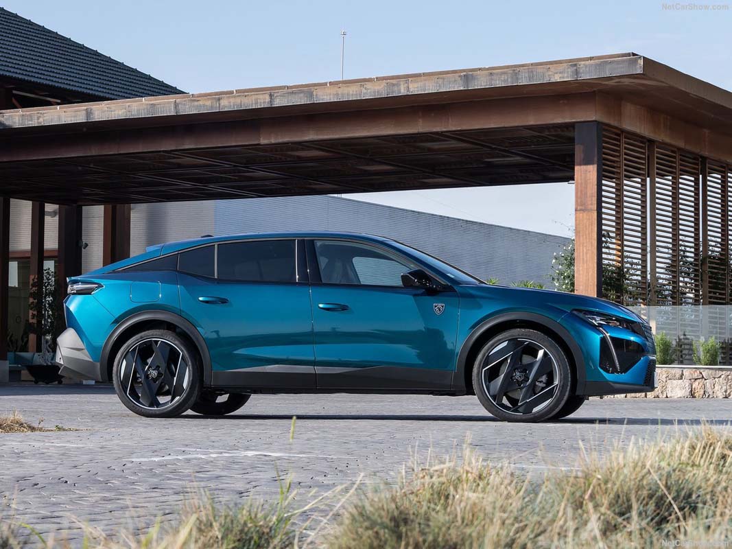 最超值二手车： Peugeot 408 Allure，帅气法式轿跑SUV、目前售价约RM 130,000左右可以入手