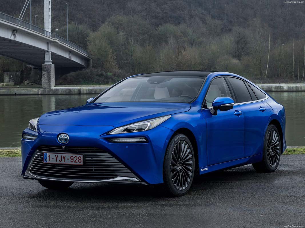 Toyota 承诺继续推出四门轿车、Camry 和 Corolla Sedan 都会继续供应市场!