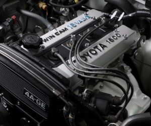 Toyota 4A-GE 引擎：为什么会成为 JDM 年代的传奇引擎？