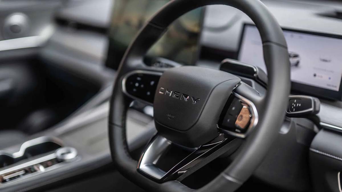 2025 Chery Tiggo 8 CHS 登陆英国：5+2设定SUV，满油满电续航近1200公里