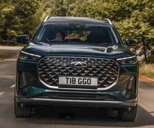 2025 Chery Tiggo 8 CHS 登陆英国：5+2设定SUV，满油满电续航近1200公里