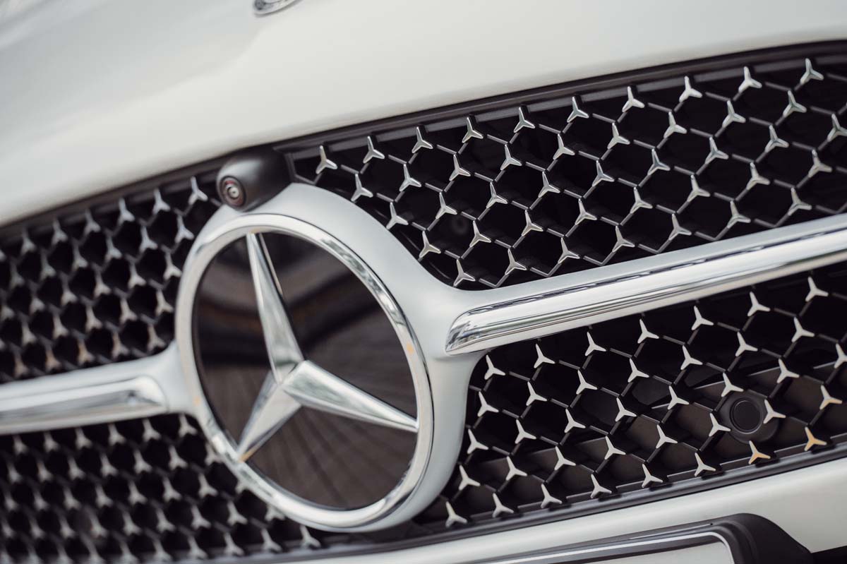 2025 Mercedes-Benz C200 AMG-line 登陆大马：维持1.5L涡轮引擎，全新运动空力套件