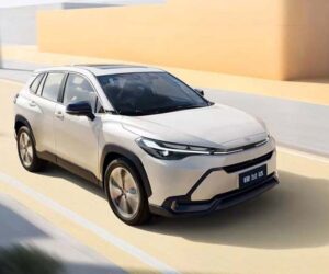 Toyota Frontlander 小改款中国登场：更换超大荧幕、外观设计也更新！