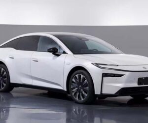 Toyota bZ7 申报图：电动版 Camry 现身、搭载华为电驱+鸿蒙智能座舱！