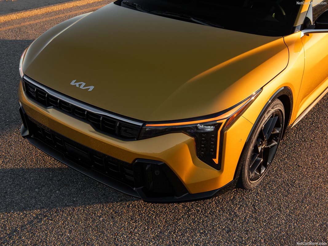 2025 Kia K4 Hatchback 登陆英国：双引擎选项，未来有机会引进大马？