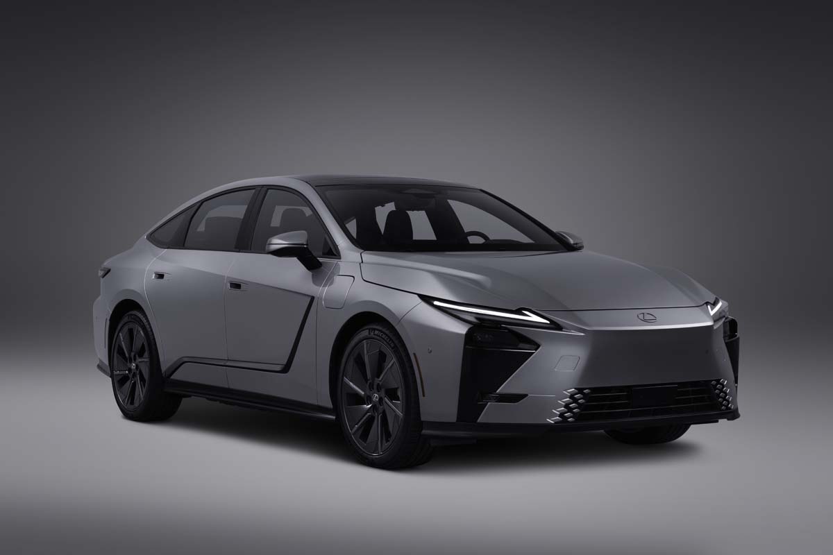 2026 Lexus ES 日本登场:混动/电动双动力选项、日系前卫轿车来了!