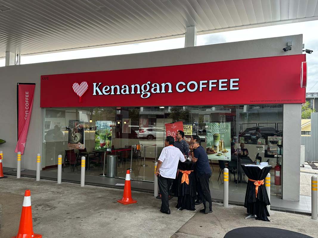 BHPetrol 敦拉萨镇油站以新形象隆重开幕