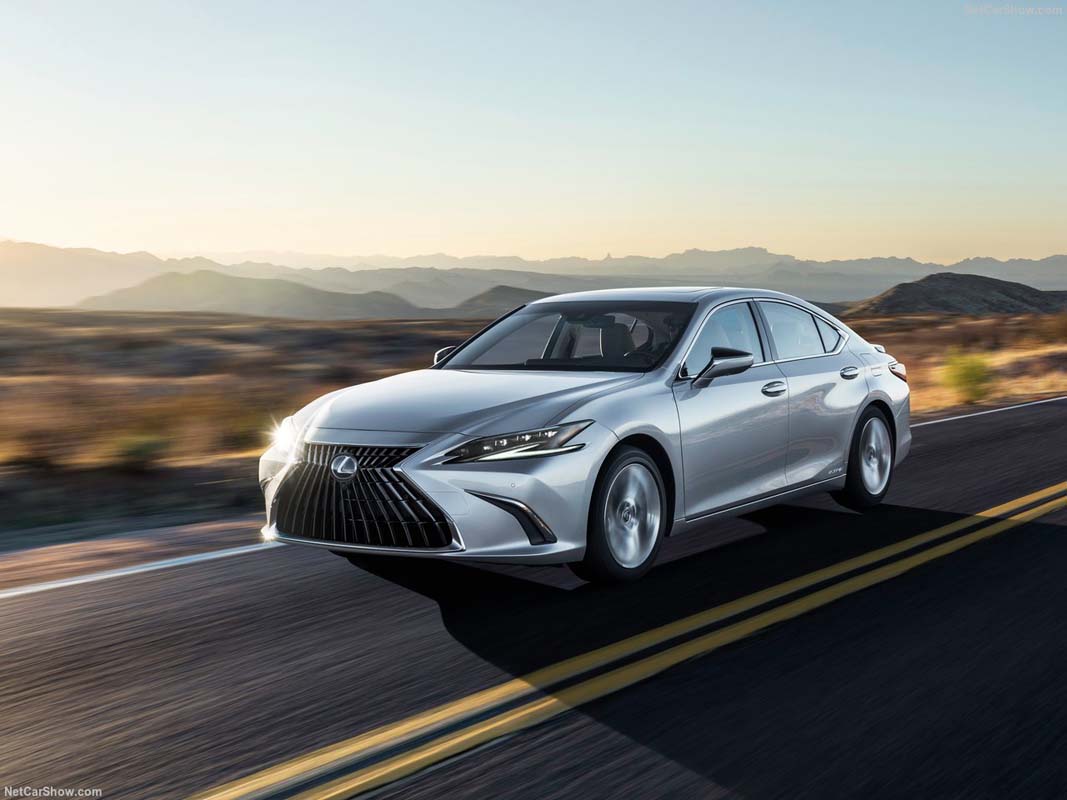 最超值二手车：Lexus ES250，前卫的设计、欧系的底盘和日系的精致！