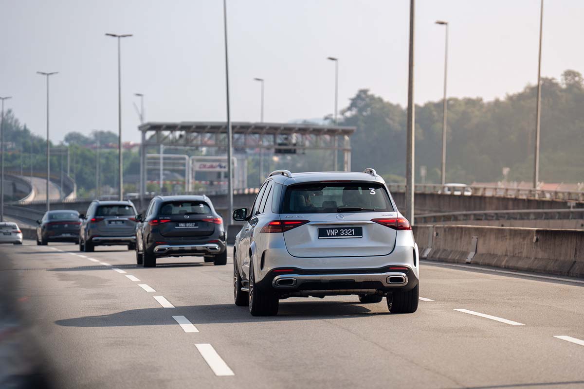 新一代 Pirelli P Zero 正式发布：专门为性能车打造的超级轮胎！