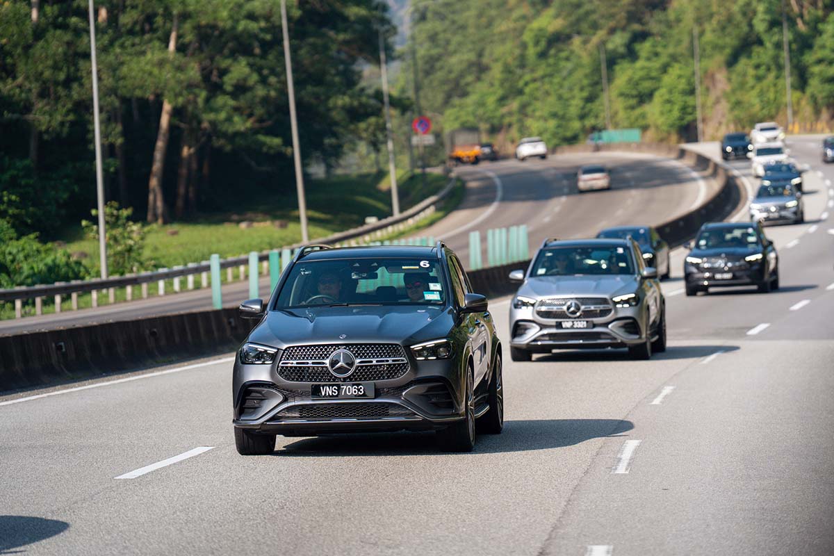 新一代 Pirelli P Zero 正式发布：专门为性能车打造的超级轮胎！