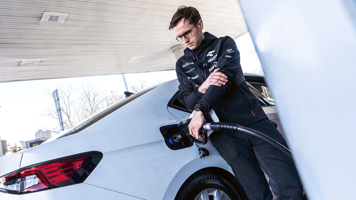 Skoda 创下全新世界纪录，满缸燃油行驶2831公里！