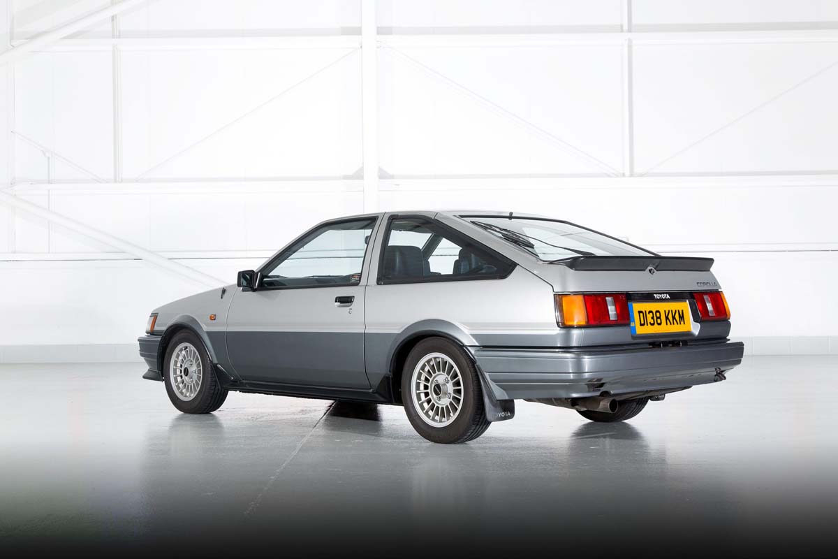 因为动画爆红的“老车”， Toyota AE86 的故事