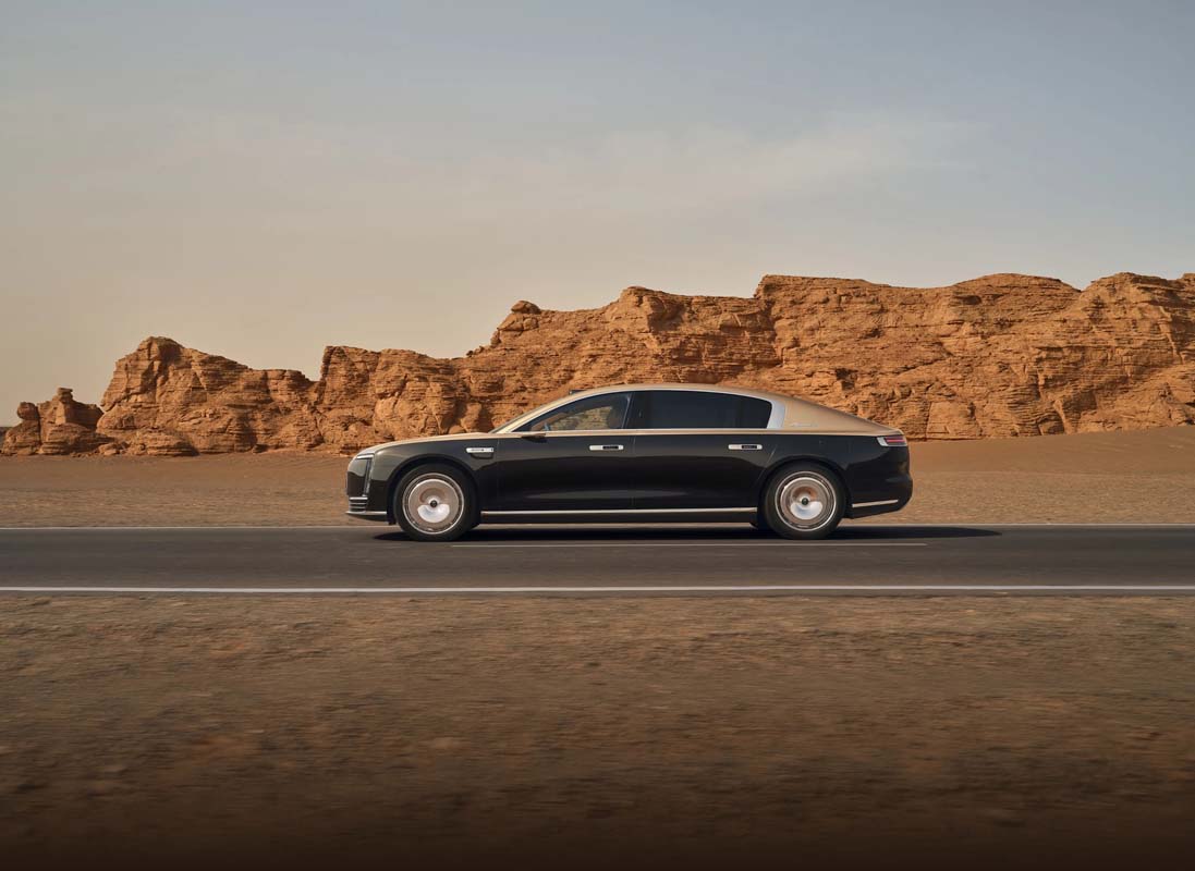 尊界 S800 ( Maextro S800)在中国陷入争议、百万豪车只采用 1.5L 涡轮引擎