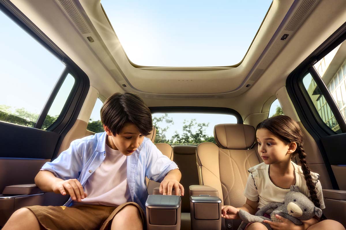 XPENG X9:头等舱级家庭 MPV 体验,随车附送价值 RM5,000 的 11kW Wallbox 充电器