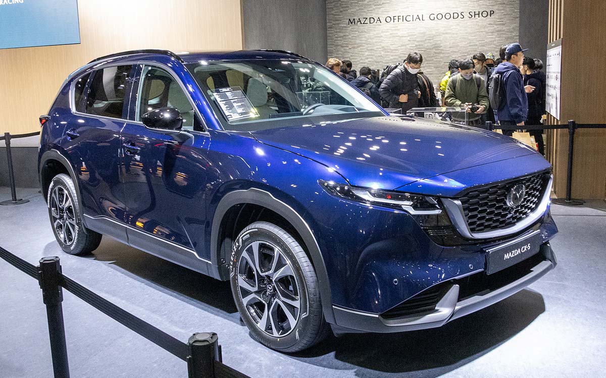 Mazda CX-5 大改款将新增 Navy Blue Mica，成为 Mazda 新一代的代表色！