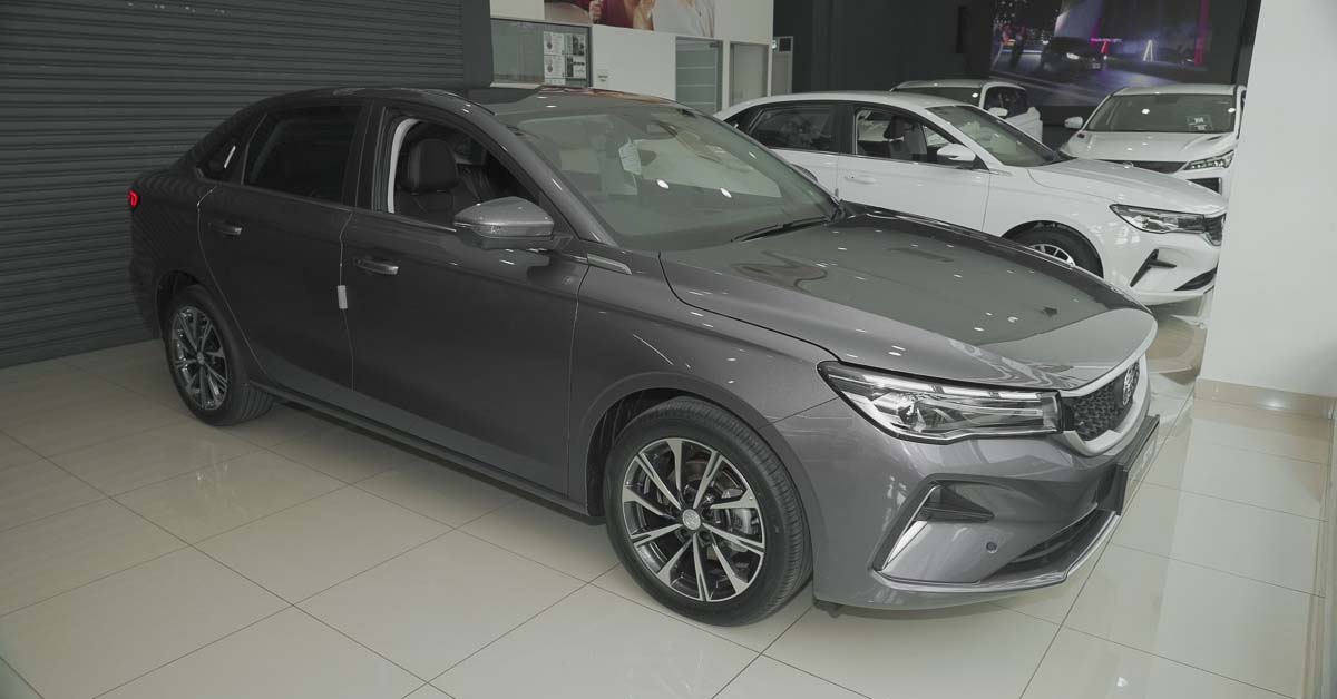 2026 Proton S70 实拍：全新 1.5L 四缸涡轮引擎、顶配车型配备无线 AACP！