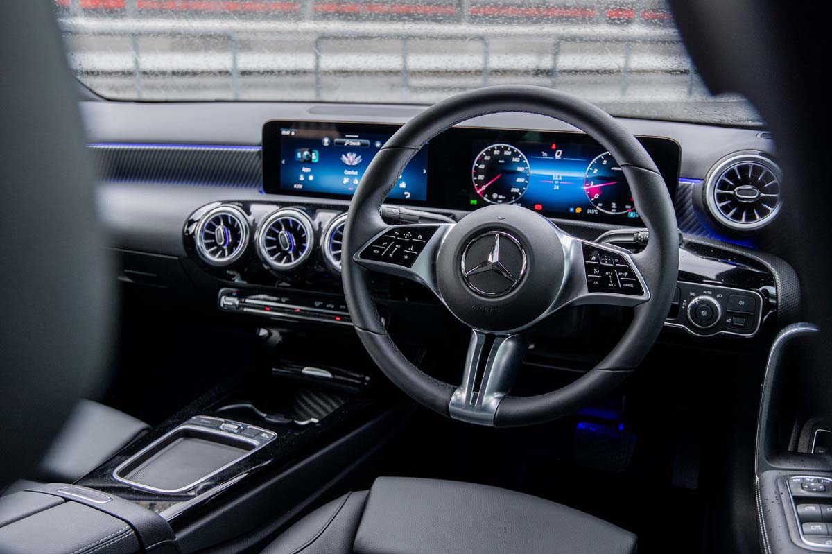 Mercedes-Benz 正在开发小型SUV、目的让年轻人买得起奔驰！