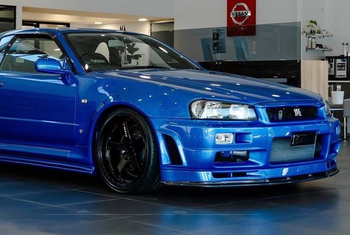 Nissan GT-R V Spec II 车主卖车换 Leaf，原因：GT-R 太耗油！