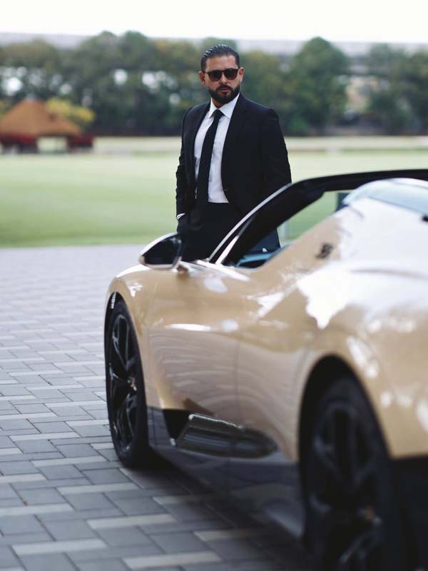 全亚洲第一辆 Bugatti Mistral!恭贺柔佛摄政王 Tunku Ismail Idris 殿下喜迎全新座驾!