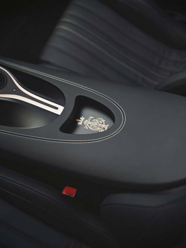 全亚洲第一辆 Bugatti Mistral!恭贺柔佛摄政王 Tunku Ismail Idris 殿下喜迎全新座驾!