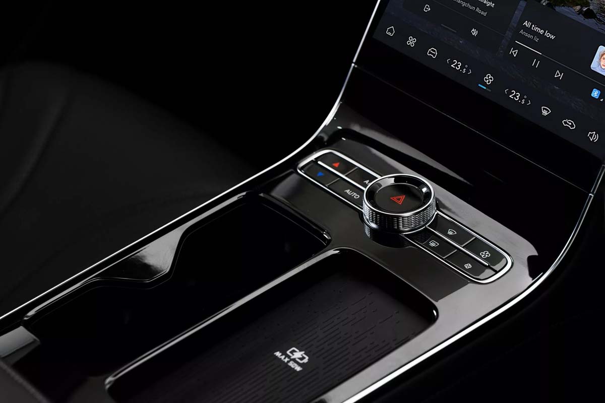 2026 LEPAS L8 公布动力配置:采用1.5L涡轮插混引擎、综合续航1300公里!