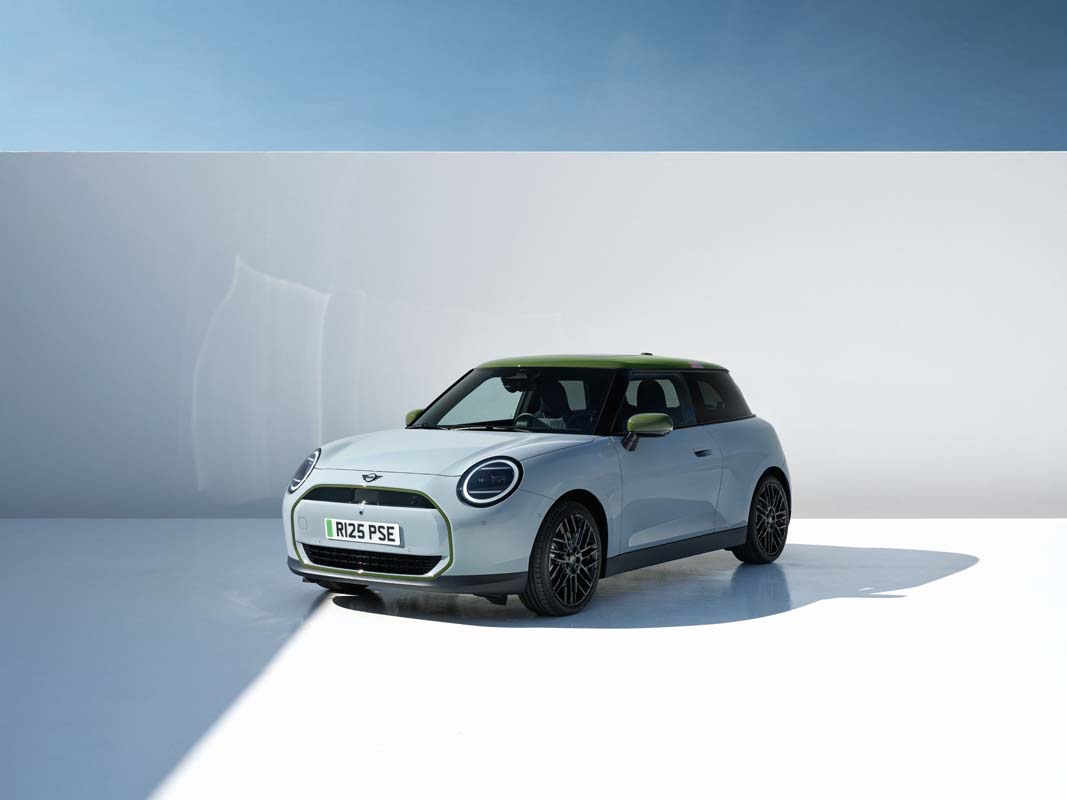 MINI Malaysia 推出全新纯电 MINI Paul Smith Edition，“英伦经典玩出新花样”正式登陆本地