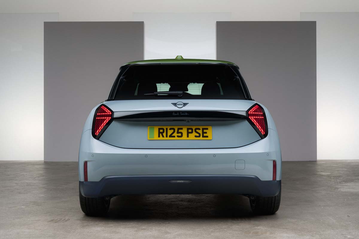 MINI Malaysia 推出全新纯电 MINI Paul Smith Edition，“英伦经典玩出新花样”正式登陆本地