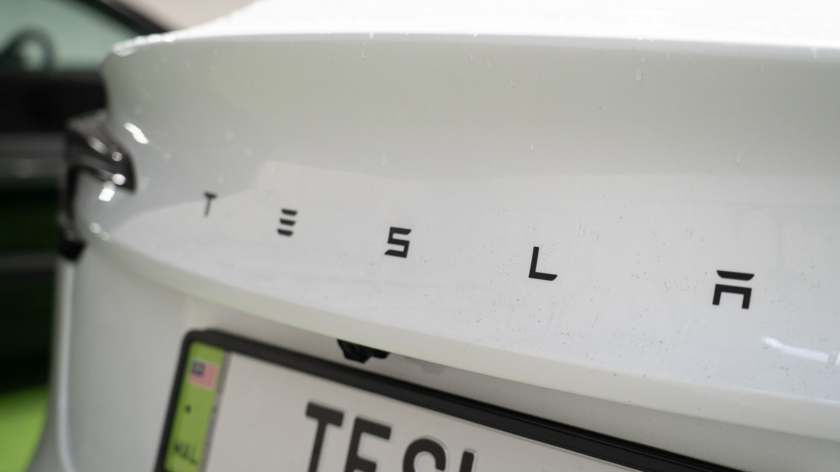 Tesla Model 3 RWD Standard 实拍：比 Corolla 更便宜的特斯拉值不值得买？