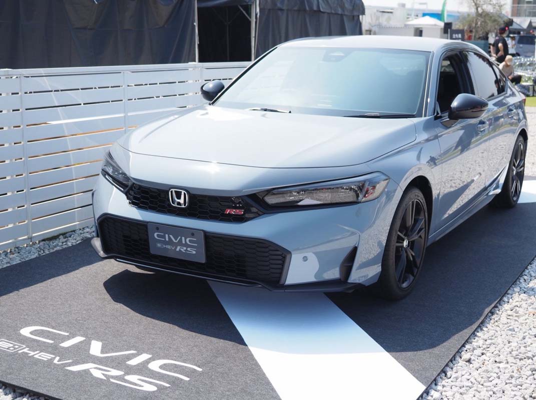2026 Honda Civic 升级版无预警日本登场：平均油耗可达24.2 km/L、新增S+ Shift黑科技！
