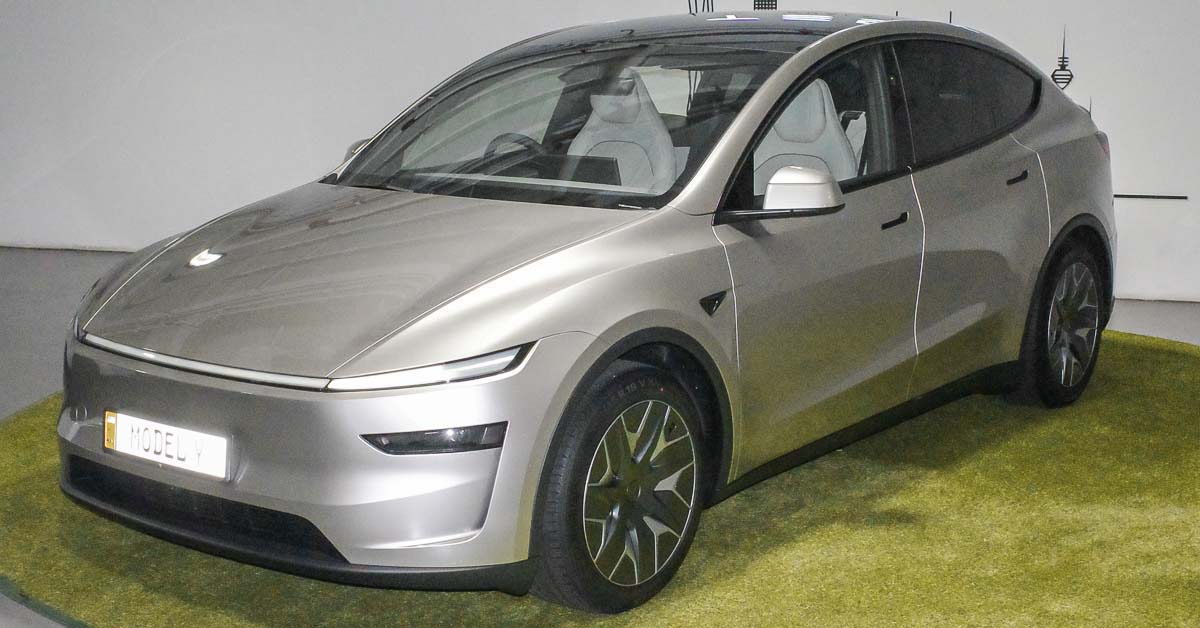 2026 Tesla Model Y L 登陆我国：0-100加速5秒、WLTP 688 km，本地售价RM 260,000起！