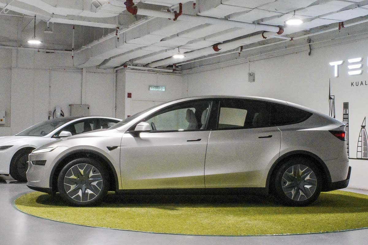 2026 Tesla Model Y L 登陆我国：0-100加速5秒、WLTP 688 km，本地售价RM 260,000起！