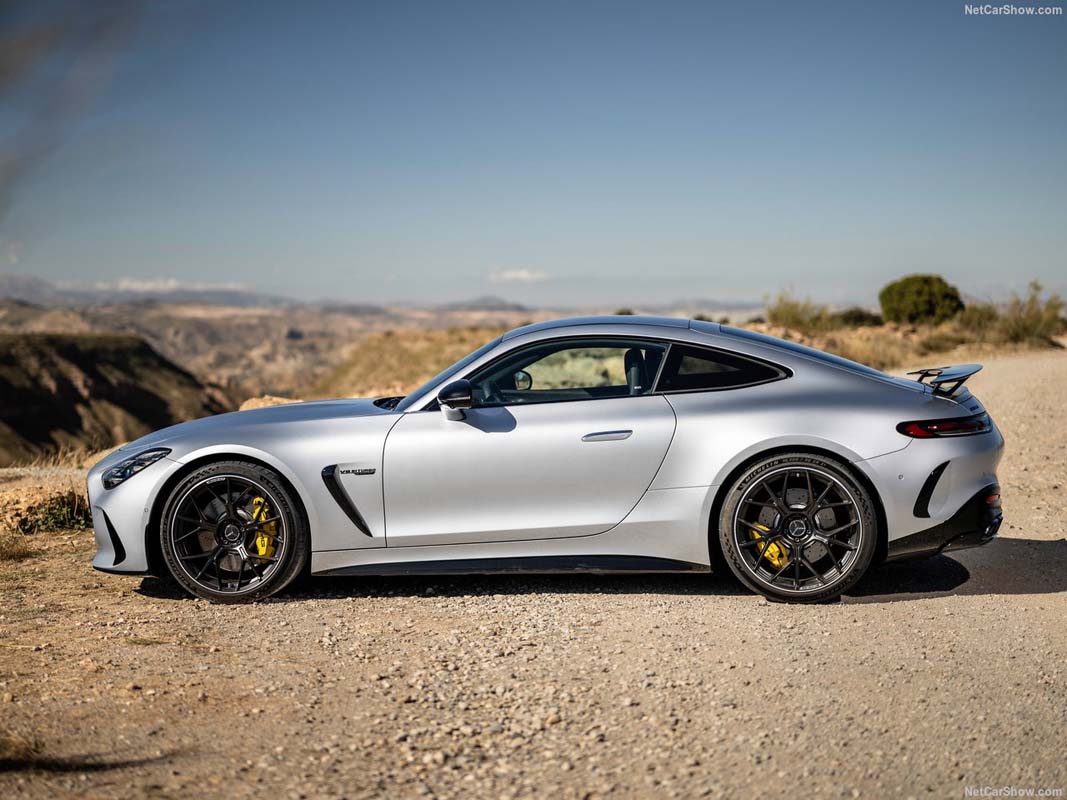 Mercedes-AMG 新一代 V8 动力有望突破 1000 Hp？Flat-Plane 技术加持，AMG 准备最后疯狂一次！