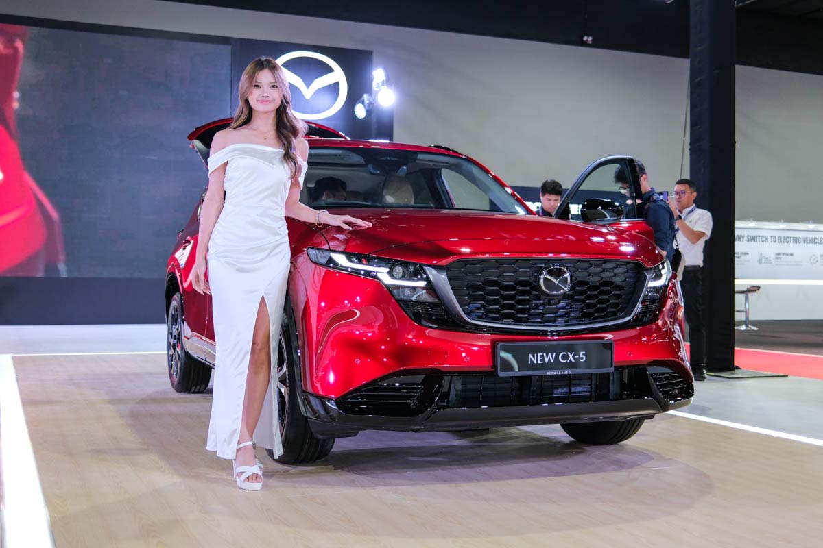Mazda 表示新一代触屏使用界面更符合人体工学、将减少驾驶者分心!