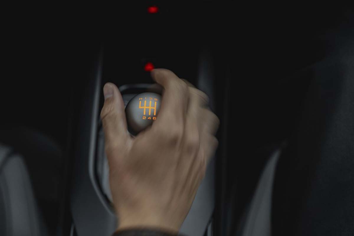 Ferrari 12Cilindri Manuale 正式发布：同时具备手排/自排、全球限量1499辆！