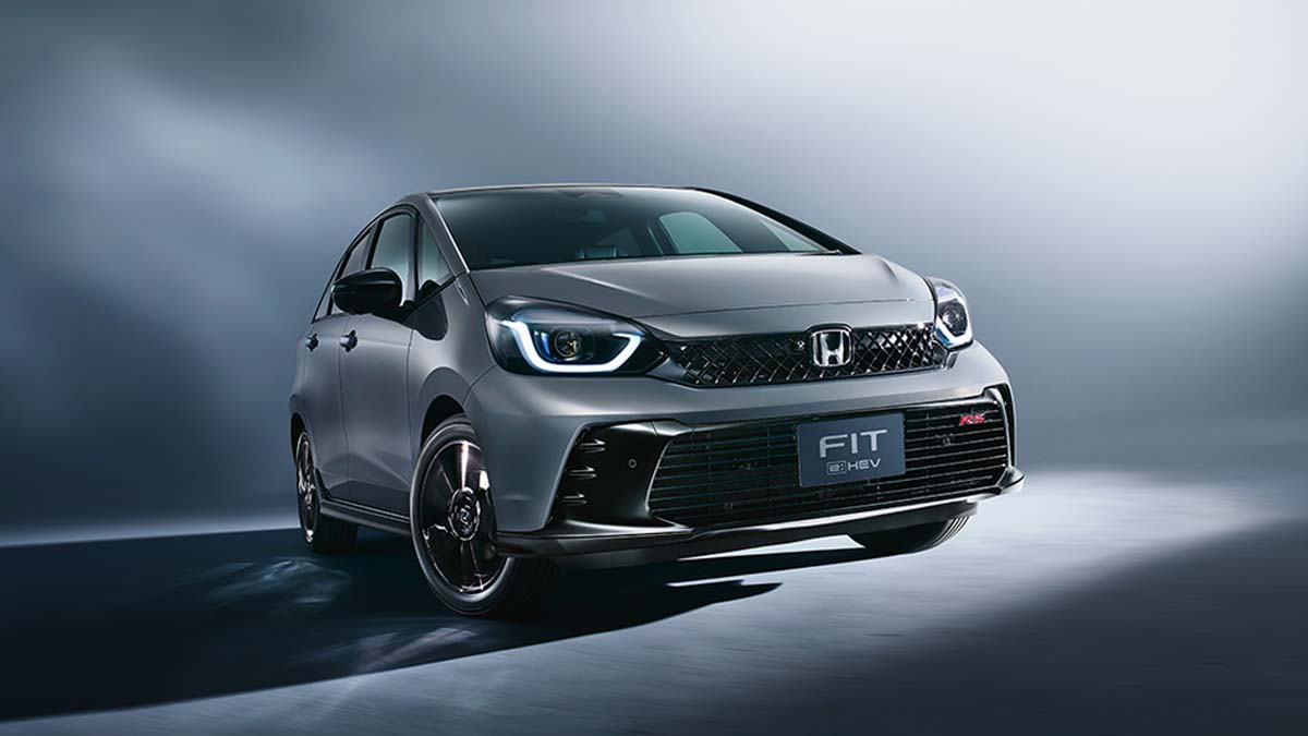 Honda Fit 二度小改正式发布!外观更运动、车系重新调整,经典掀背再进化