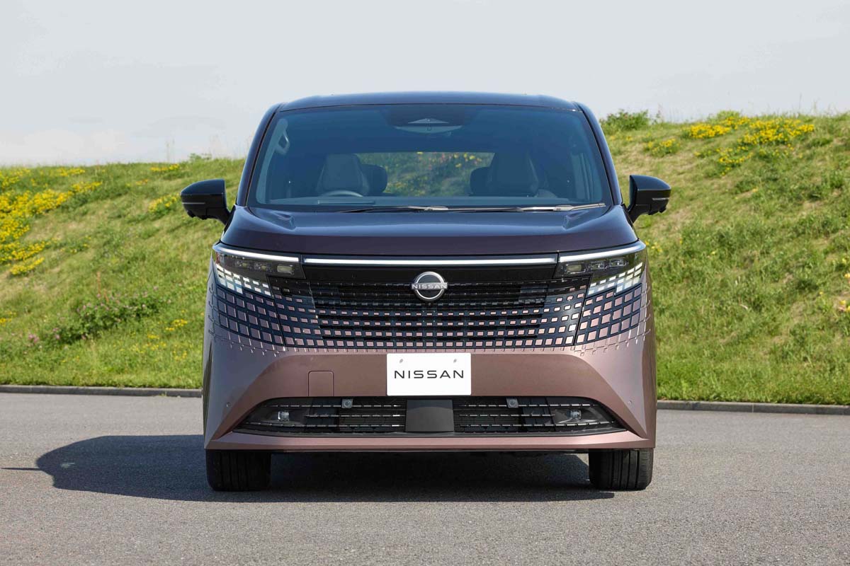 Nissan Elgrand 日本上市!订单突破 6,000 张,第三代 e-POWER、e-4ORCE 全面升级!