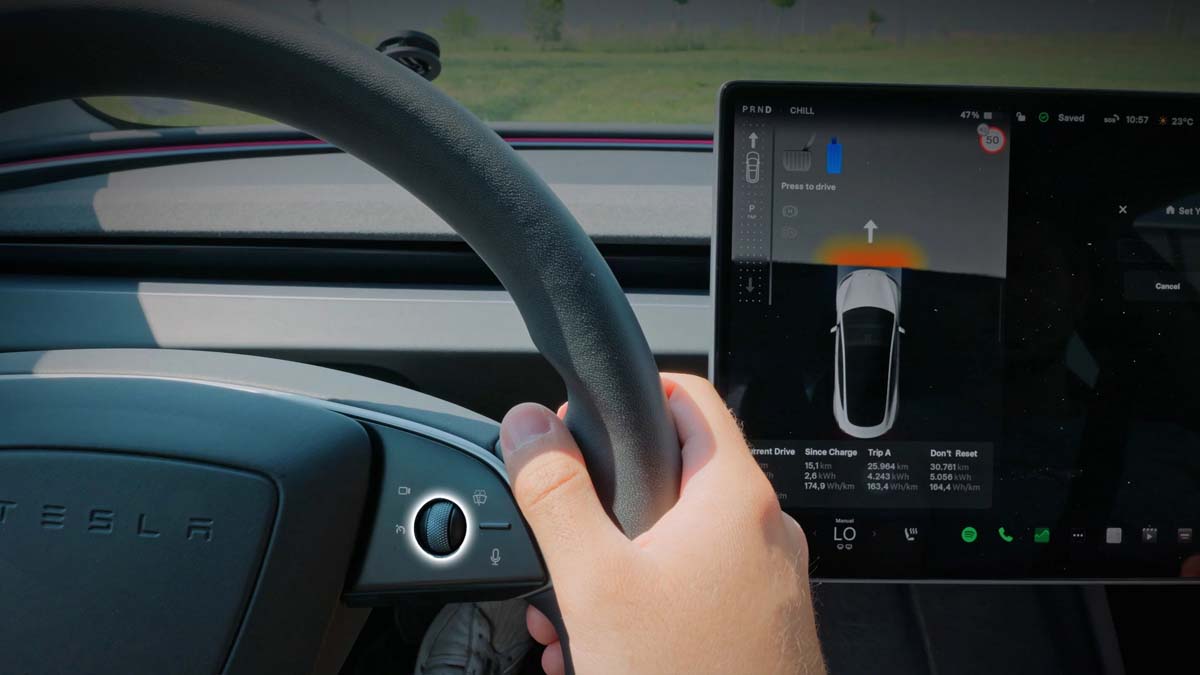 中国强制汽车恢复实体按键！2027年起 19 项功能不能只靠触控屏，Tesla、小米等都受影响