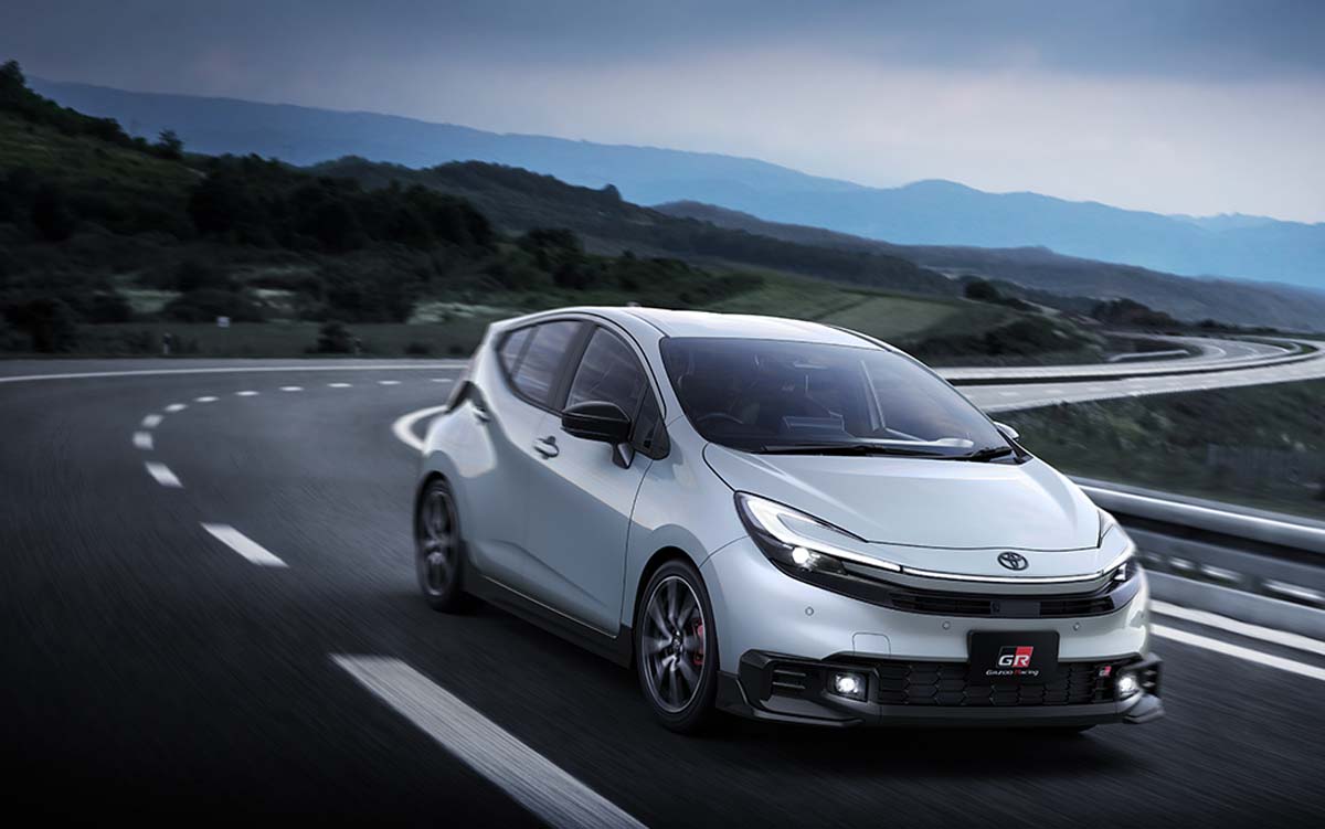 Toyota Aqua GR-S 日本发布:搭载E-Four 4驱、最大马力116 PS!