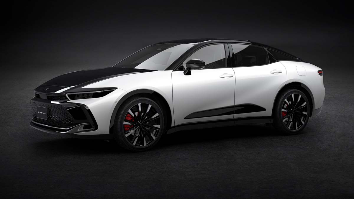 2026 Toyota Crown Crossover 小改款曝光!换上全新双色车身设计、配备升级,最快今夏日本发布