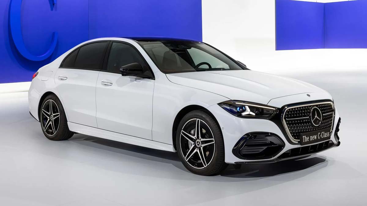 Mercedes-Benz C-Class迎史上最大升级!换上发光大水箱护罩,2.0L引擎、MB.OS全面更新