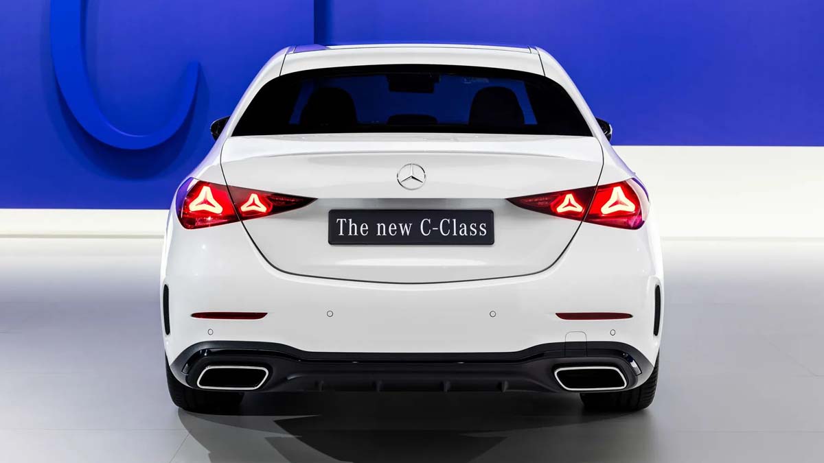 Mercedes-Benz C-Class迎史上最大升级!换上发光大水箱护罩,2.0L引擎、MB.OS全面更新