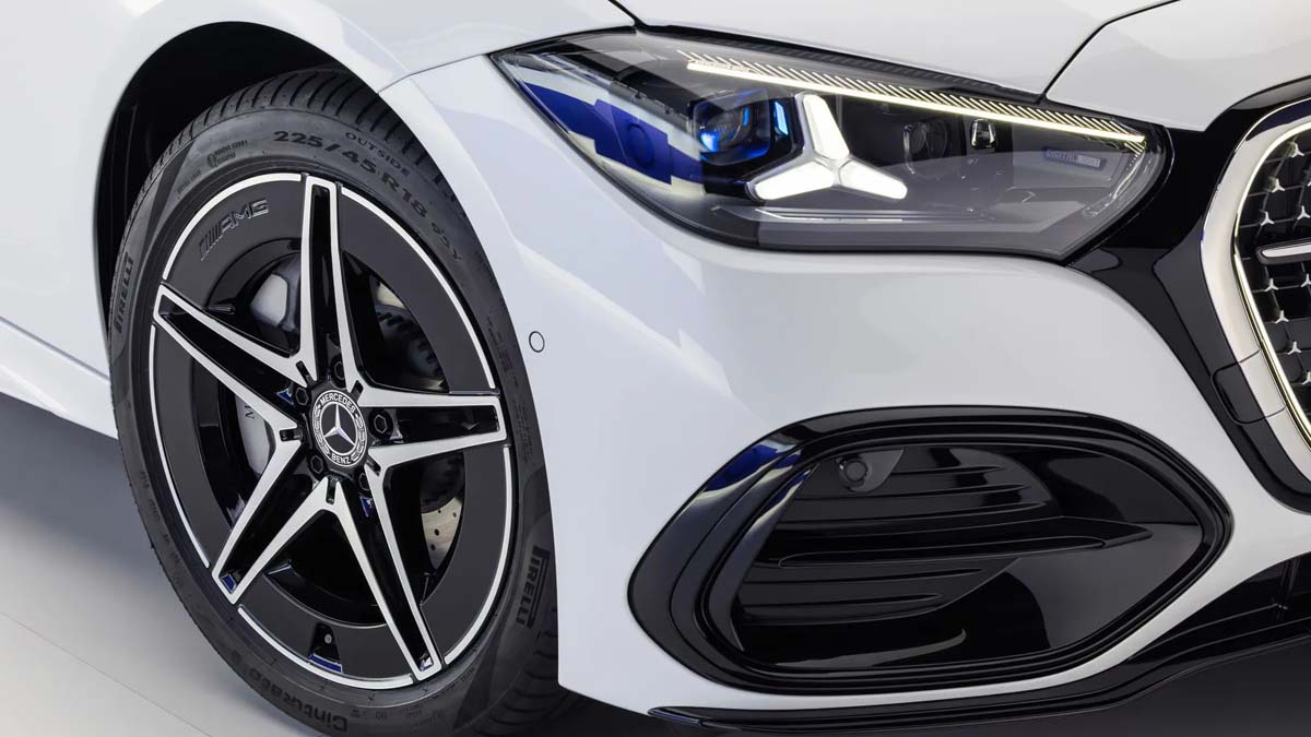 Mercedes-Benz C-Class迎史上最大升级！换上发光大水箱护罩，2.0L引擎、MB.OS全面更新