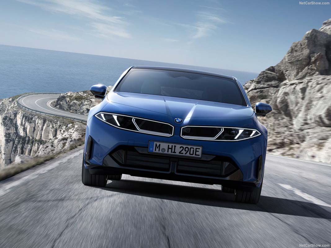 BMW认为按键时代正在改变!未来汽车靠AI语音取代传统操作!