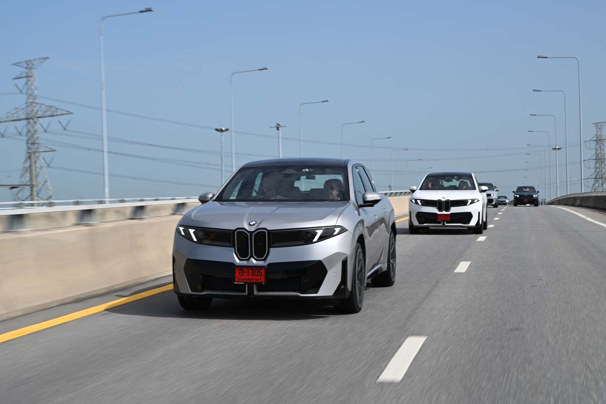 2026 BMW iX3 50 xDrive 海外试驾:除了805 km续航,它真正的核心优势是什么?
