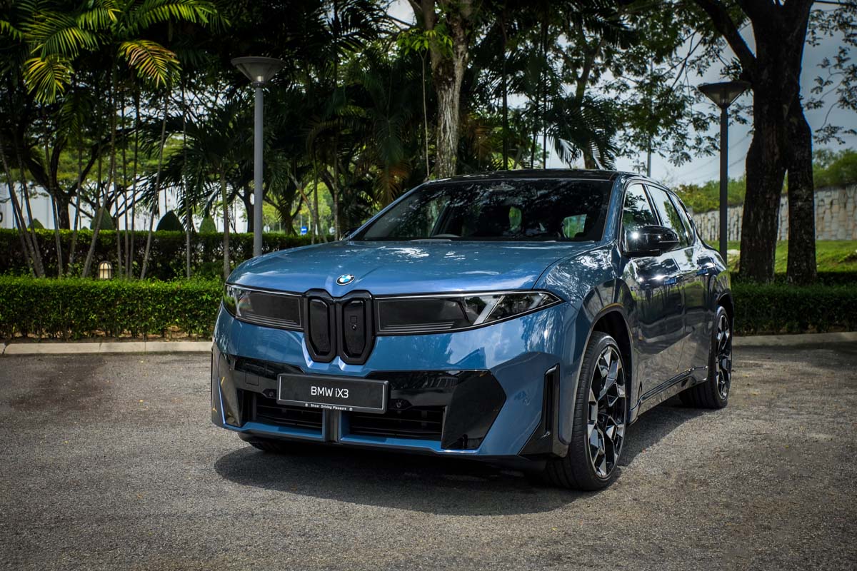 2026 BMW iX3 50 xDrive M Sport Pro登陆马来西亚:469 Hp、805 km续航、400 kW快充!