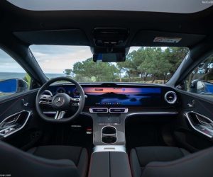 Mercedes-Benz 承认取消实体按键走得太远：未来新车将重新加入常用按钮
