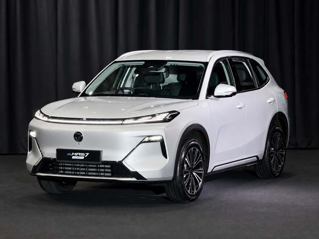 MITI 部长希望外国车企效仿Proton与Geely:不只卖车,还要转移技术和发展本地供应链